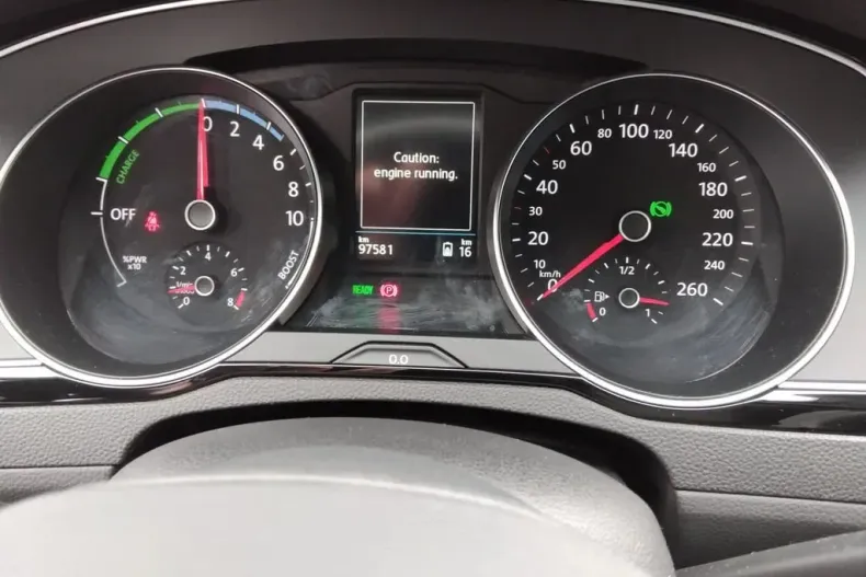 Volkswagen Passat din 2021 cu 97.600 km - oferta VOL189942 - foto 11