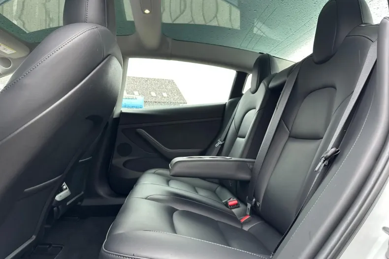 Tesla Model 3 din 2022 cu 73.000 km - oferta TES189943 - foto 31