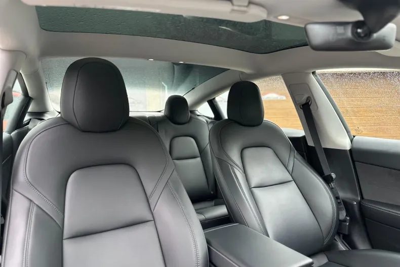 Tesla Model 3 din 2022 cu 73.000 km - oferta TES189943 - foto 34