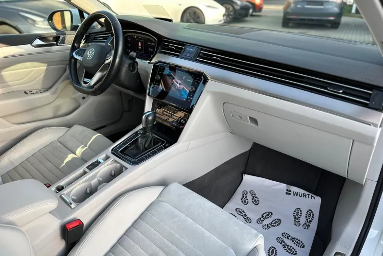 Volkswagen Passat din 2020 cu 66.041 km - oferta VOL189944 - foto 6