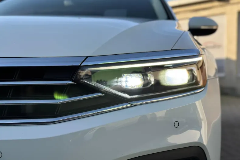 Volkswagen Passat din 2020 cu 66.041 km - oferta VOL189944 - foto 16