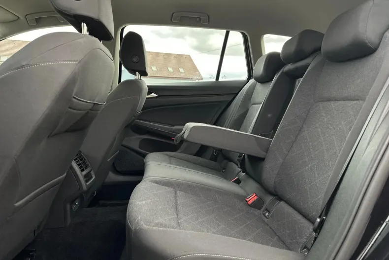 Volkswagen Golf din 2022 cu 133.687 km - oferta VOL189948 - foto 16