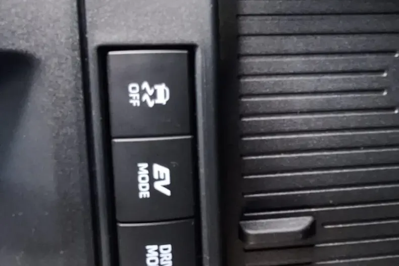 Toyota Corolla Cross din 2025 cu 1 km - oferta TOY189955 - foto 10