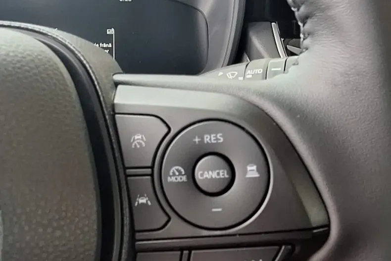 Toyota Corolla Cross din 2025 cu 1 km - oferta TOY189955 - foto 11