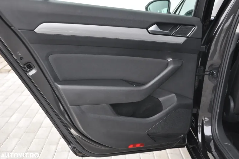 Volkswagen Passat din 2023 cu 26.514 km - oferta VOL189965 - foto 21