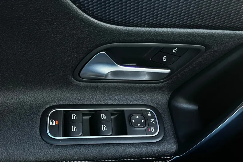 Mercedes-Benz A 200 (Clasa A) din 2022 cu 91.014 km - oferta MER190019 - foto 20