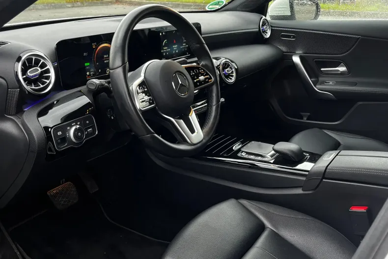 Mercedes-Benz A 250 (Clasa A) din 2020 cu 84.537 km - oferta MER190026 - foto 11