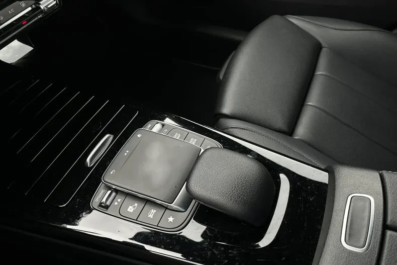 Mercedes-Benz A 250 (Clasa A) din 2020 cu 84.537 km - oferta MER190026 - foto 22