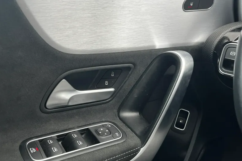 Mercedes-Benz A 250 (Clasa A) din 2020 cu 44.348 km - oferta MER190028 - foto 20