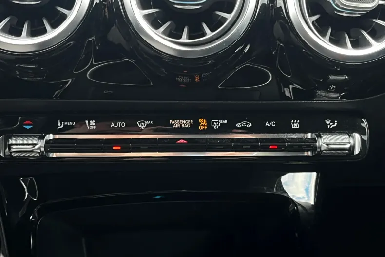 Mercedes-Benz A 250 (Clasa A) din 2020 cu 44.348 km - oferta MER190028 - foto 22