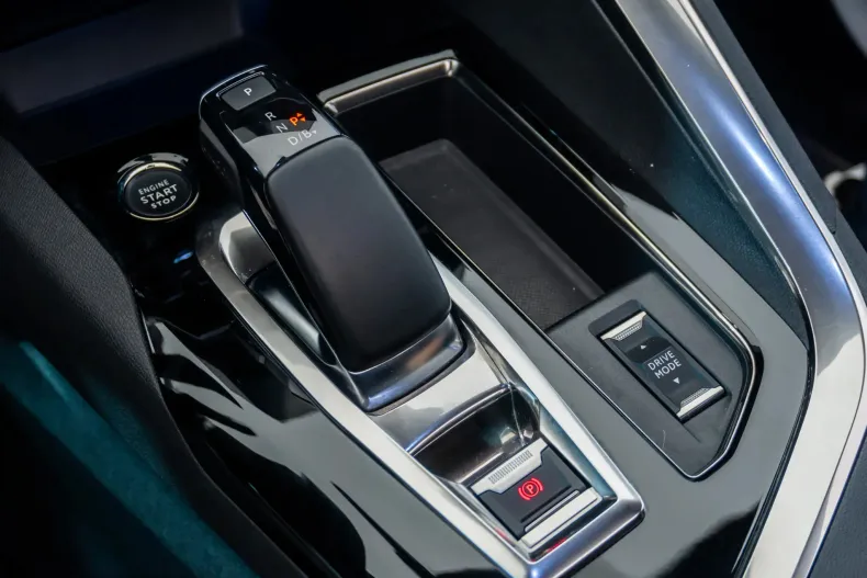 Peugeot 3008 din 2022 cu 38.179 km - oferta PEU190036 - foto 30