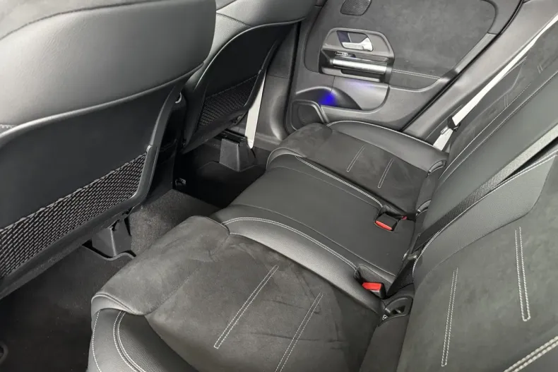 Mercedes-Benz GLA din 2025 cu 1.900 km - oferta MER190144 - foto 10