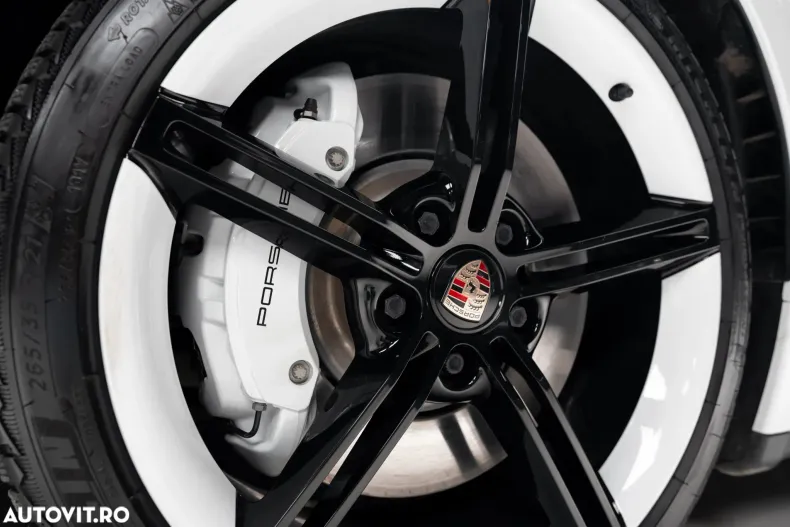 Porsche Taycan din 2021 cu 1.800 km - oferta POR190146 - foto 11