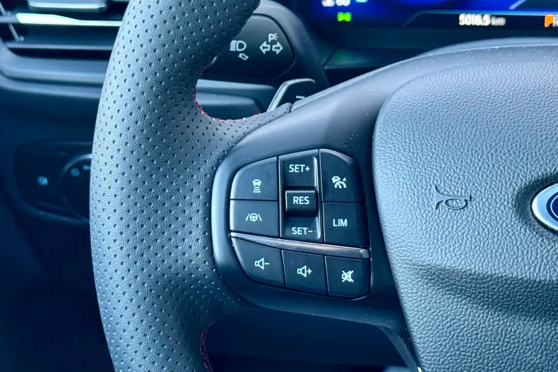 Ford Focus din 2023 cu 7.700 km - oferta FOR190147 - foto 20