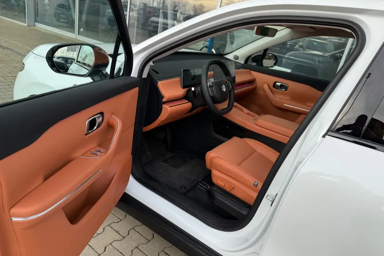 Leapmotor C10 din 2026 cu 2.500 km - oferta LEA190150 - foto 12