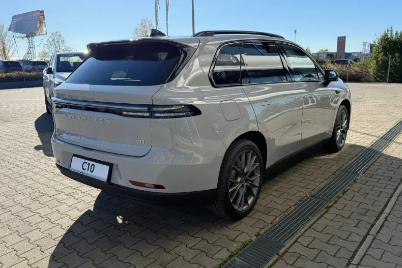 Leapmotor C10 din 2026 cu 1 km - oferta LEA190151 - foto 9
