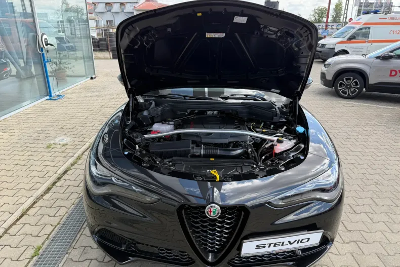 Alfa Romeo Stelvio din 2025 cu 1 km - oferta ALF190152 - foto 12