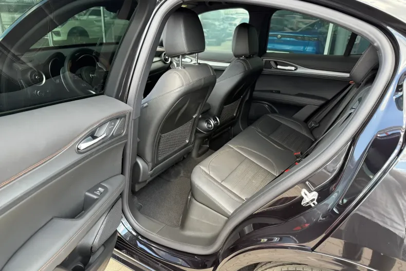 Alfa Romeo Stelvio din 2025 cu 1 km - oferta ALF190152 - foto 23