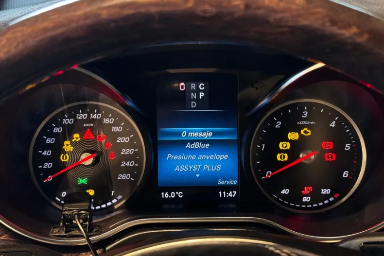 Mercedes-Benz V din 2021 cu 44.500 km - oferta MER190158 - foto 33