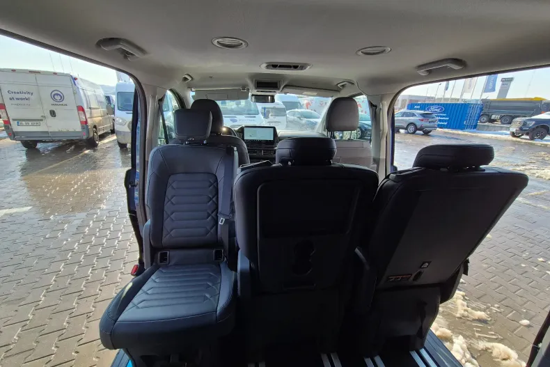 Ford Tourneo Custom din 2024 cu 8.000 km - oferta FOR190170 - foto 20