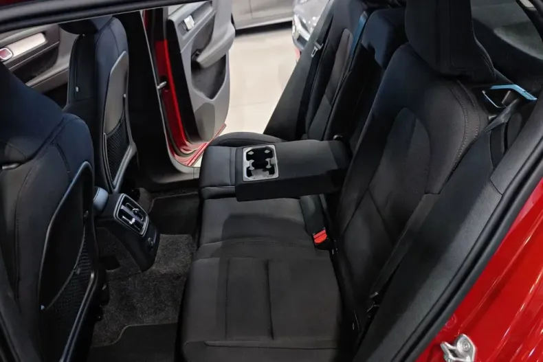 Volvo XC40 din 2021 cu 123.433 km - oferta VOL190172 - foto 14