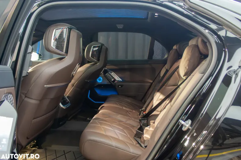 BMW Seria 7 din 2023 cu 68.150 km - oferta BMW190191 - foto 33