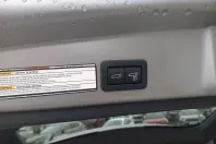 Toyota Corolla Cross din 2025 cu 2.710 km - oferta TOY190198 - foto 8