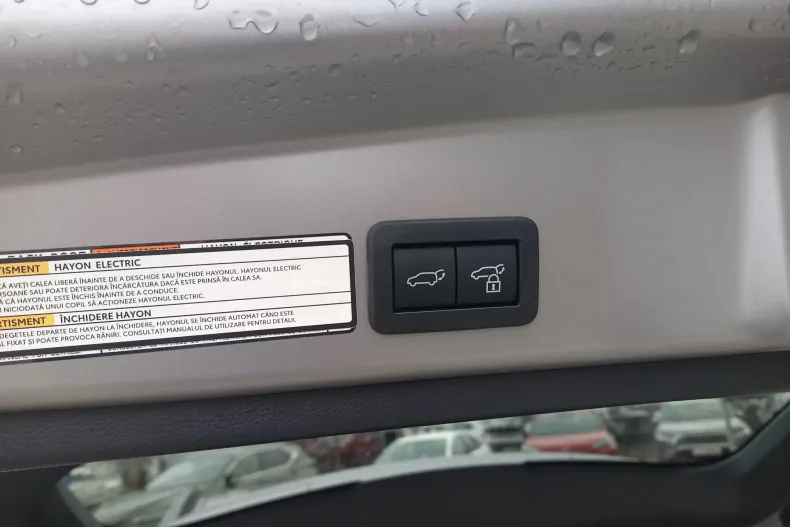 Toyota Corolla Cross din 2025 cu 2.710 km - oferta TOY190198 - foto 8