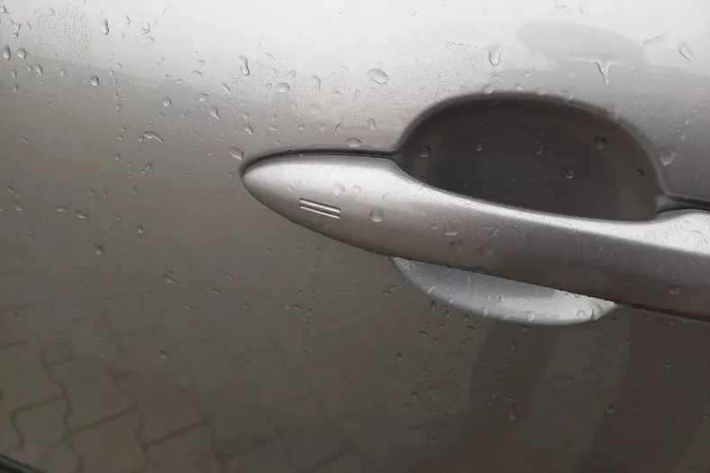 Toyota Corolla Cross din 2025 cu 2.710 km - oferta TOY190198 - foto 12