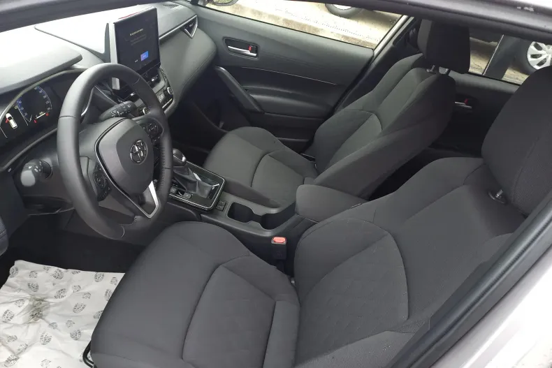 Toyota Corolla Cross din 2025 cu 2.710 km - oferta TOY190198 - foto 16