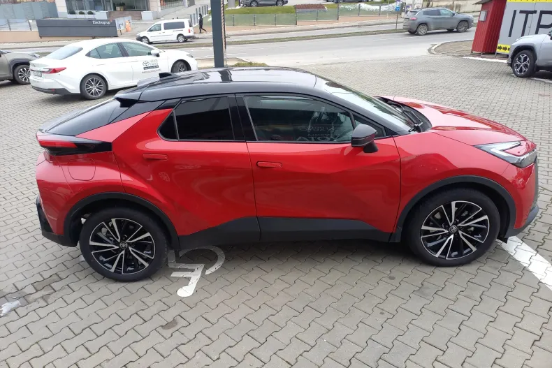 Toyota C-HR din 2024 cu 9.762 km - oferta TOY190199 - foto 8
