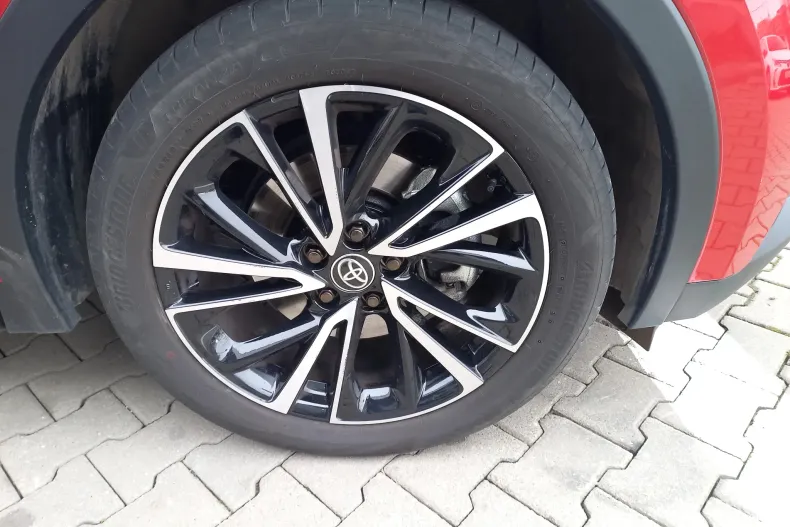 Toyota C-HR din 2024 cu 9.762 km - oferta TOY190199 - foto 9