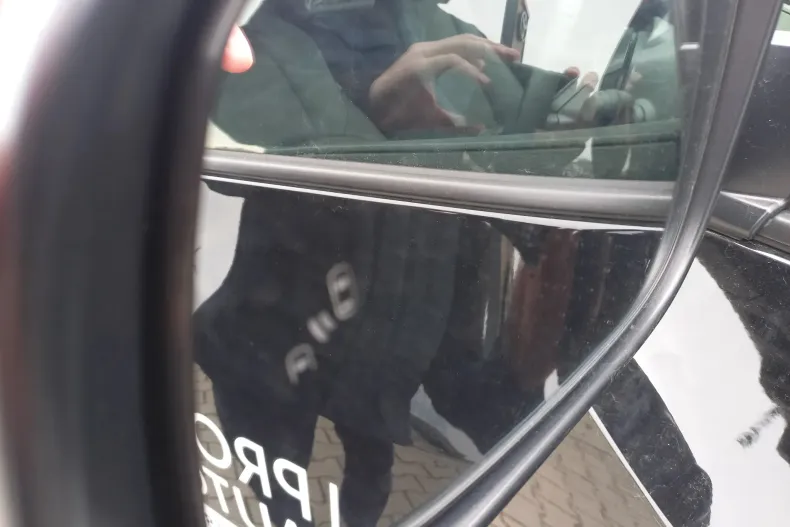 Toyota bZ4X din 2024 cu 8.385 km - oferta TOY190200 - foto 12