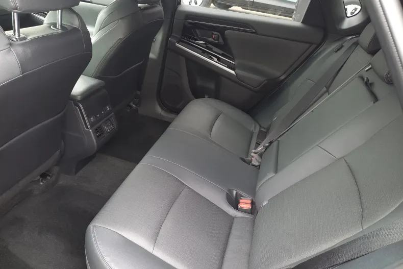 Toyota bZ4X din 2024 cu 8.385 km - oferta TOY190200 - foto 15