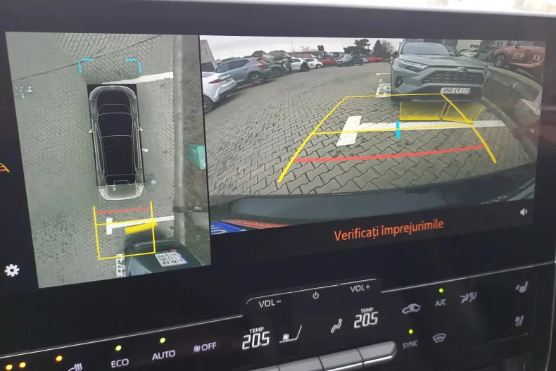 Toyota bZ4X din 2024 cu 8.385 km - oferta TOY190200 - foto 26