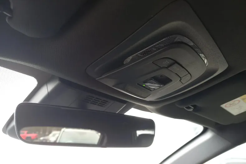 Toyota bZ4X din 2024 cu 8.385 km - oferta TOY190200 - foto 28