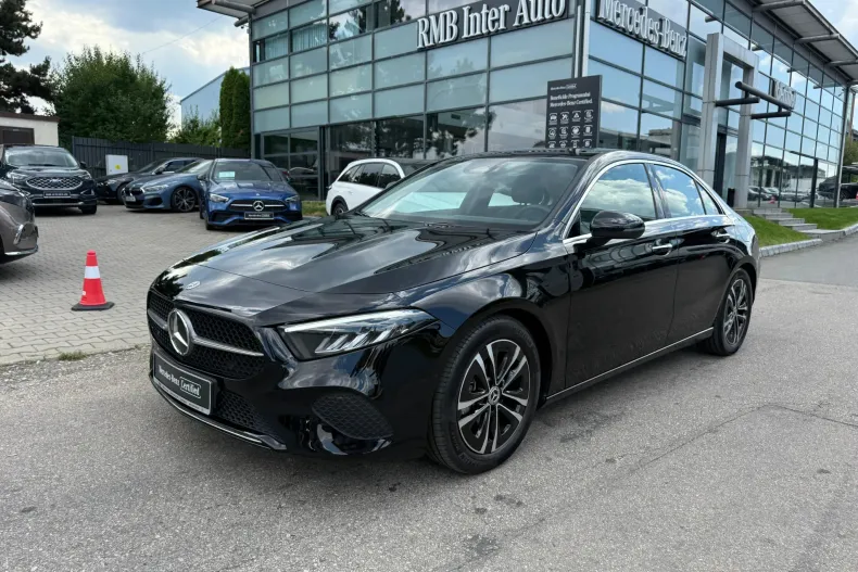 Mercedes-Benz A 220 (Clasa A) din 2024 cu 6.400 km - oferta MER190228 - foto 14