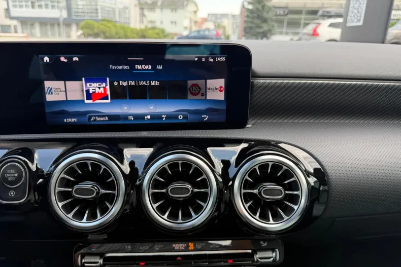 Mercedes-Benz A 220 (Clasa A) din 2024 cu 6.400 km - oferta MER190228 - foto 30