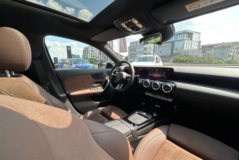 Mercedes-Benz A 200 (Clasa A) din 2024 cu 10.600 km - oferta MER190231 - foto 9