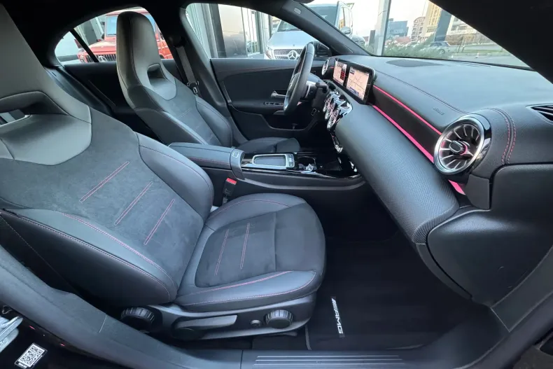 Mercedes-Benz CLA (Clasa CLA) din 2025 cu 14.000 km - oferta MER190232 - foto 8