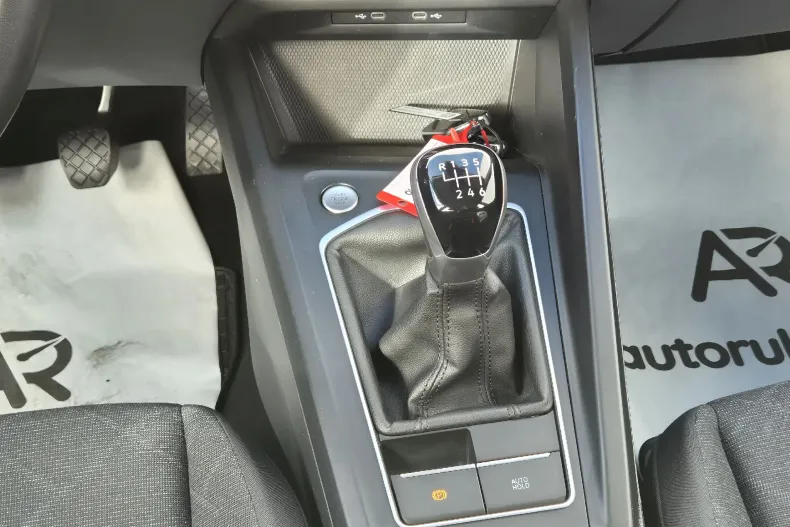 Volkswagen Golf din 2021 cu 143.661 km - oferta VOL190235 - foto 19