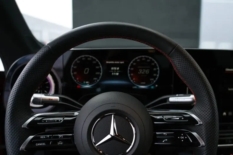 Mercedes-Benz CLA (Clasa CLA) din 2025 cu 1.700 km - oferta MER190288 - foto 8