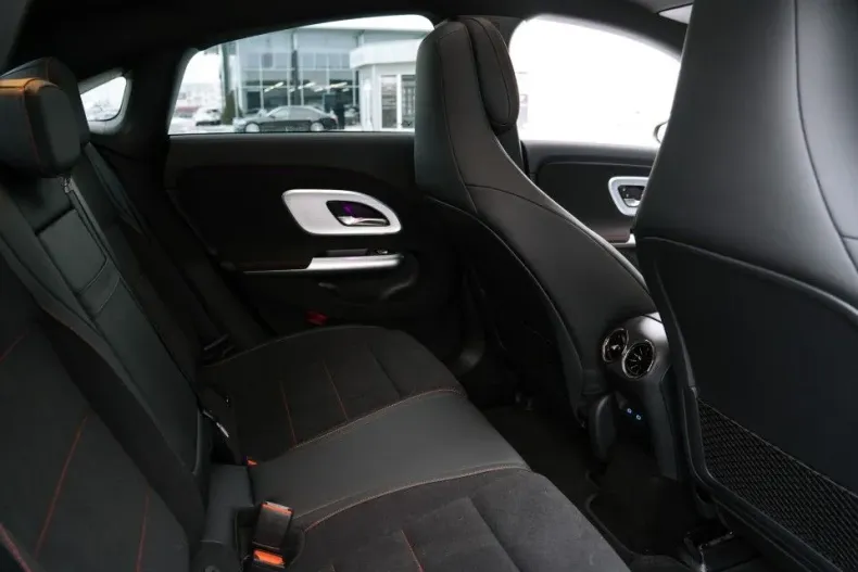 Mercedes-Benz CLA (Clasa CLA) din 2025 cu 1.700 km - oferta MER190288 - foto 11