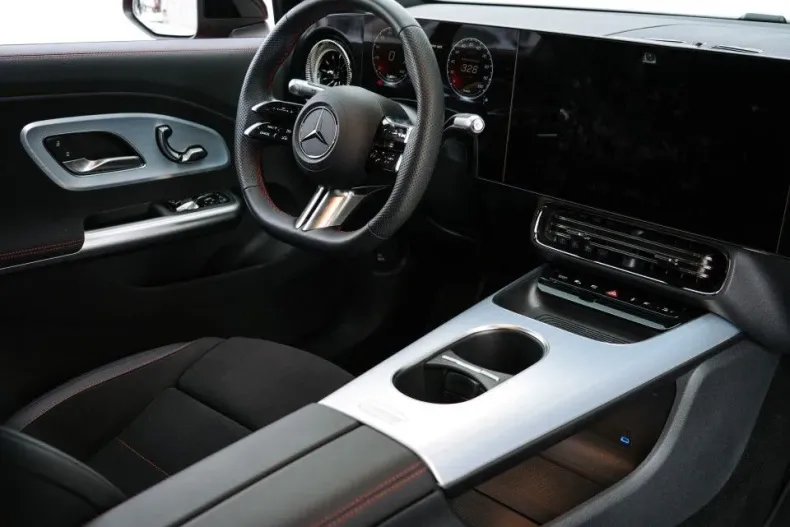 Mercedes-Benz CLA (Clasa CLA) din 2025 cu 1.700 km - oferta MER190288 - foto 12