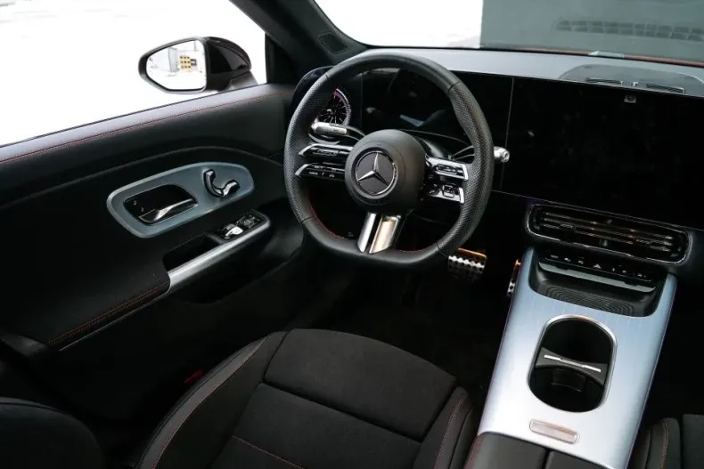 Mercedes-Benz CLA (Clasa CLA) din 2025 cu 1.700 km - oferta MER190288 - foto 15