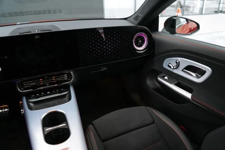 Mercedes-Benz CLA (Clasa CLA) din 2025 cu 1.700 km - oferta MER190288 - foto 16