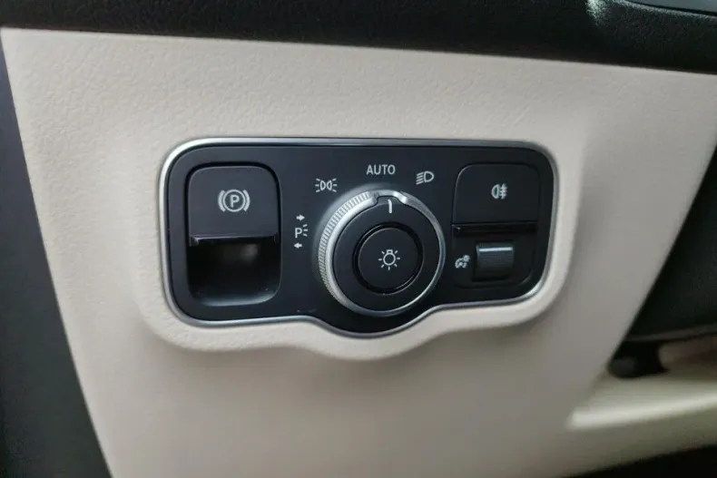 Mercedes-Benz GLB din 2023 cu 46.700 km - oferta MER190351 - foto 14