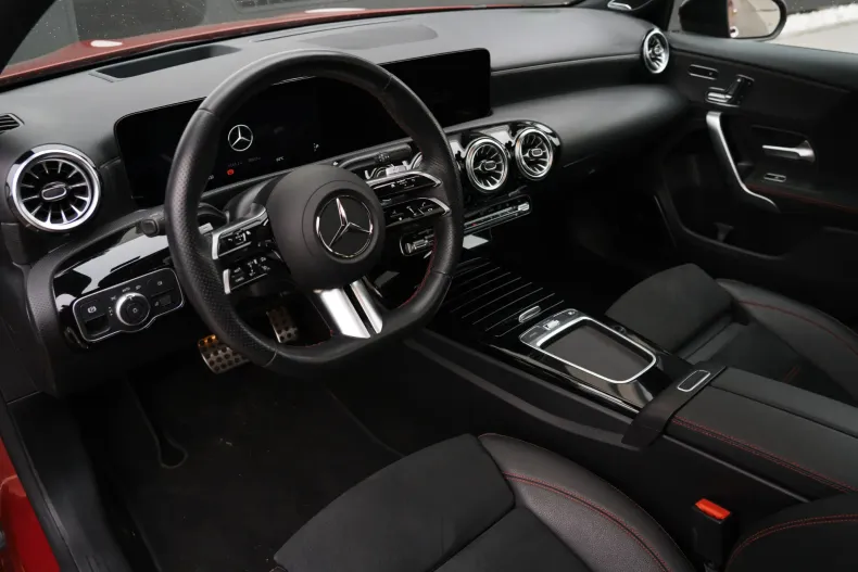 Mercedes-Benz A 250 (Clasa A) din 2023 cu 35.703 km - oferta MER190362 - foto 13