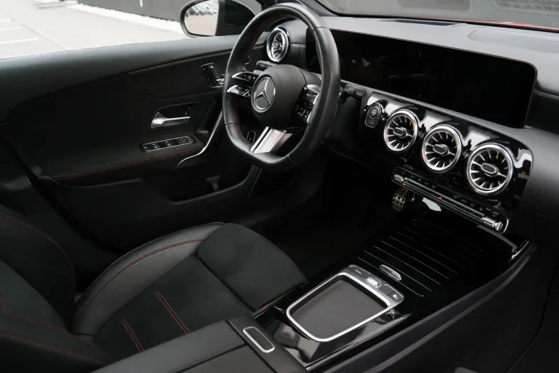 Mercedes-Benz A 250 (Clasa A) din 2023 cu 35.703 km - oferta MER190362 - foto 14