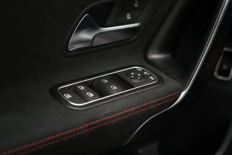 Mercedes-Benz A 250 (Clasa A) din 2023 cu 35.703 km - oferta MER190362 - foto 22